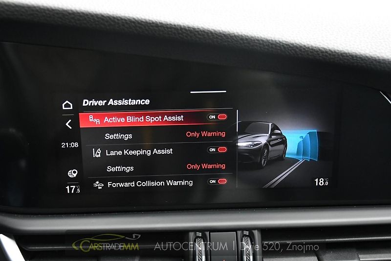 Alfa Romeo Giulia 2.2JTDm 154kw Ti - fotka 39 z 53
