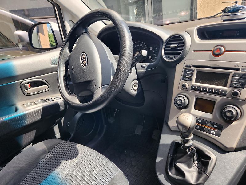 Kia Carens 2.0-7míst-NÍZKÁ SPOTŘEBA 6,5l - fotka 5 z 12