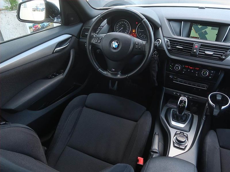 BMW X1 (2015) M Sport sDrive18d, 4X4 - fotka 7 z 21