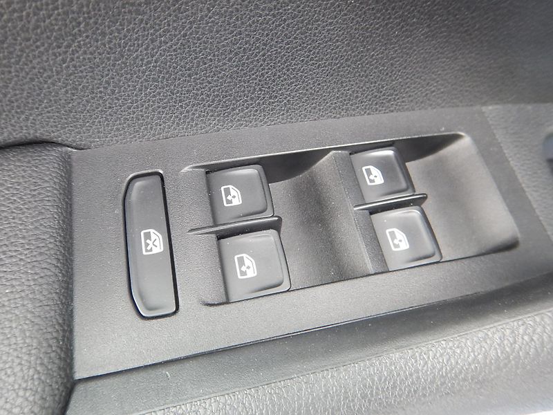 Škoda Octavia III 1.6 TDI, ČR, KLIMA - fotka 18 z 28