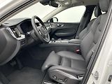 Volvo XC60 2.0  B4 4x4 PLUS  Black - náhled 10