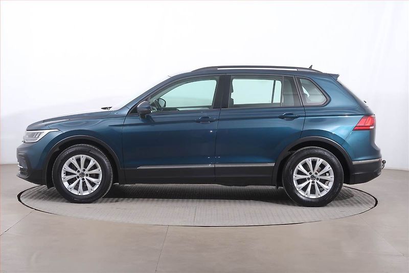Volkswagen Tiguan (2021) 2.0 TDI - fotka 3 z 24