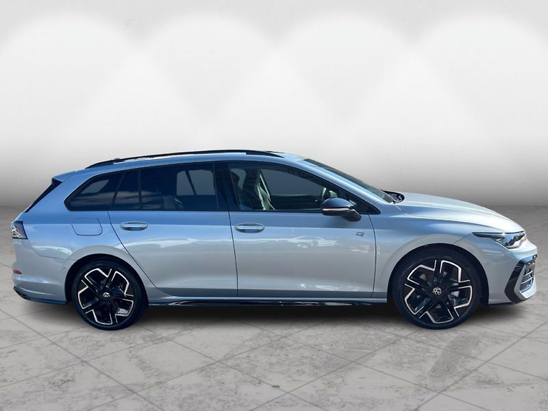 Volkswagen Golf R-LINE 2,0 TSI 150kW 4MOT DSG - fotka 8 z 24