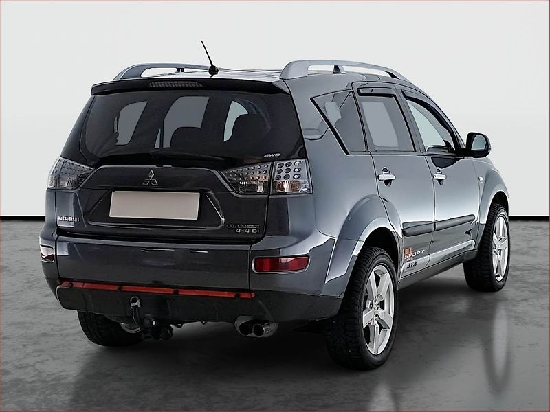 Mitsubishi Outlander (2007) 2.0 DI-D, 4X4, 7 míst - fotka 5 z 20