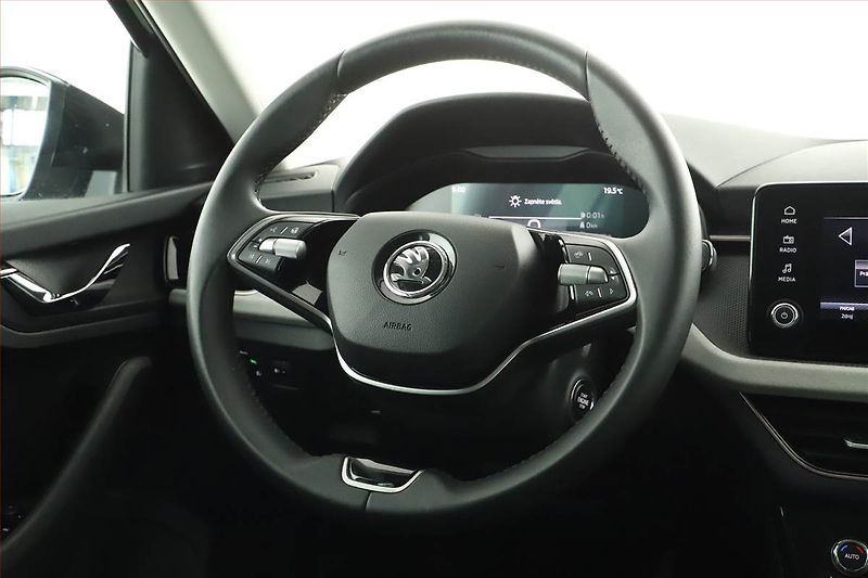 Škoda Scala (2024) Top Selection 1.0 TSI, ČR - fotka 13 z 14