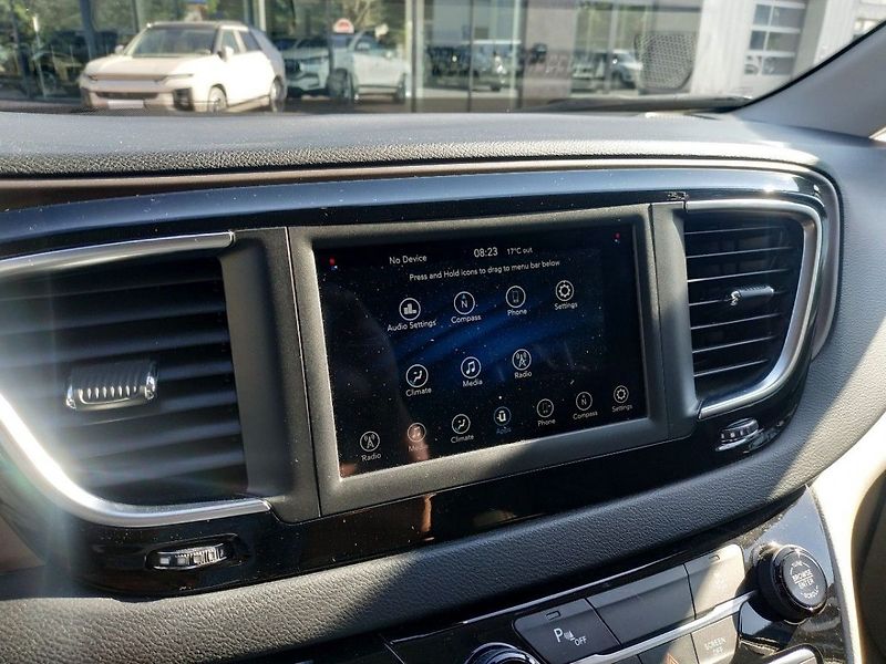 Chrysler Pacifica 3.6 V6 L, SERVIS, TZ - fotka 22 z 36