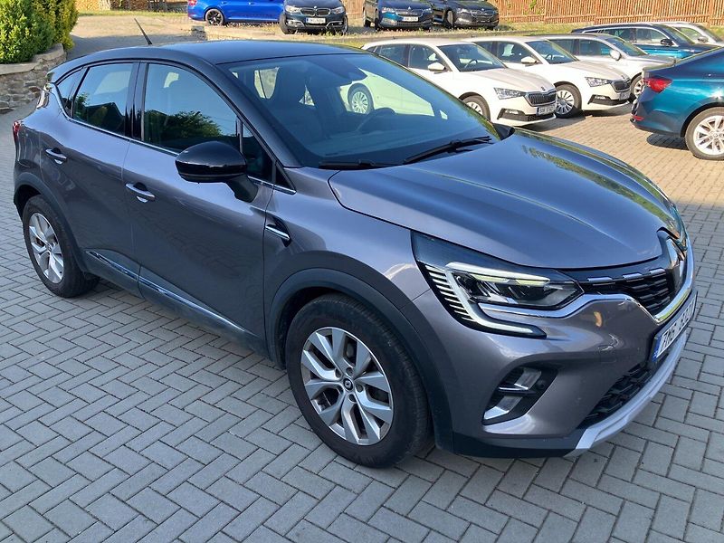 Renault Captur (2023) INTENS TCE 140 EDC 1.MAJ.ČR - fotka 2 z 33