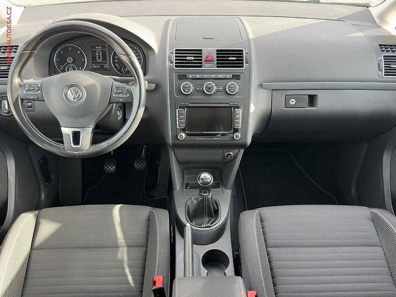 Volkswagen Touran (2014) 2.0 TDi, CUP, bixen, panor - fotka 9 z 25