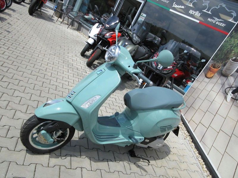 Vespa (2026) Primavera 125 80th e5+ - fotka 4 z 10