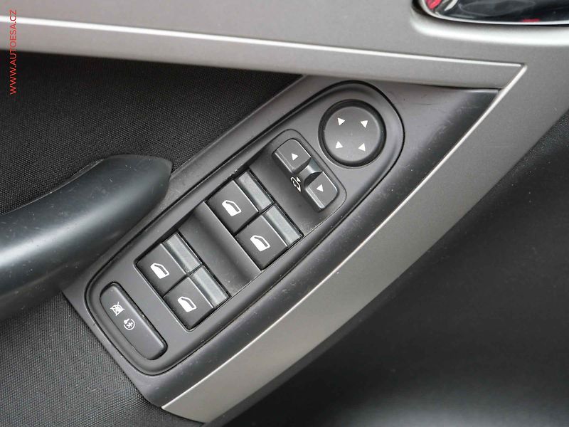 Citroën C4 Picasso (2011) 1.6HDi, 1.maj,ČR, Tendance - fotka 11 z 20