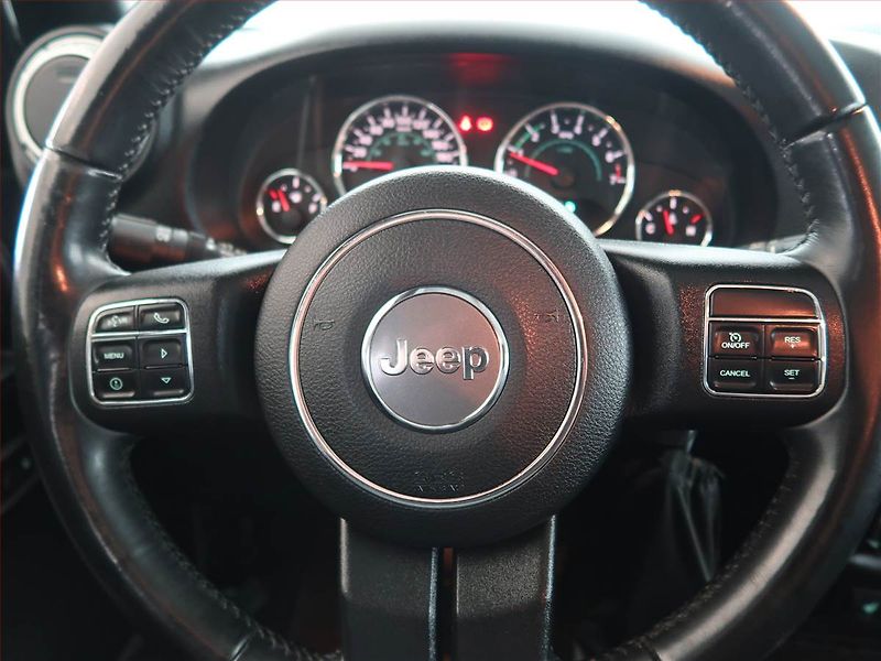 Jeep Wrangler (2018) 3.6 V6 - fotka 16 z 20
