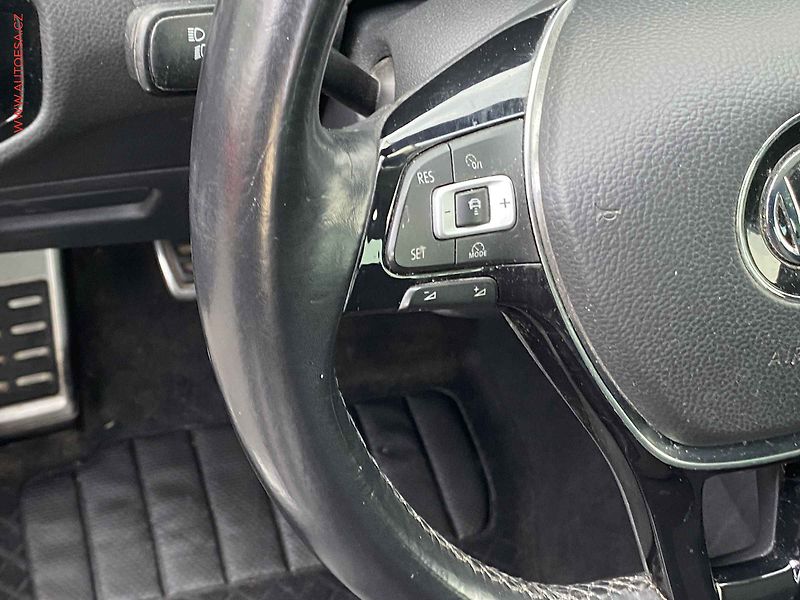 Volkswagen Golf (2018) 1.5 TSi, Join, panor - fotka 14 z 19