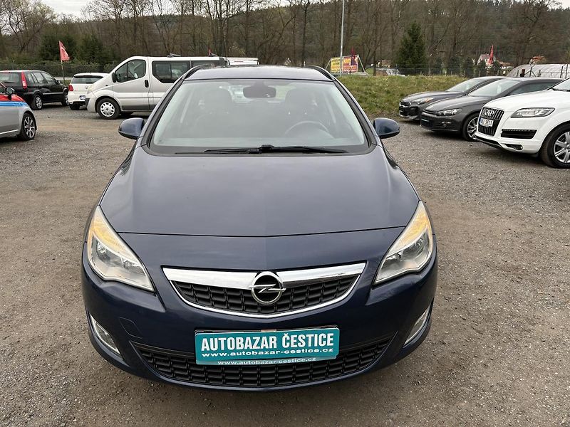 Opel Astra 2.0 D - fotka 2 z 19