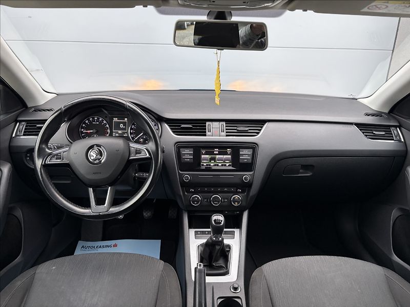 Škoda Octavia 2,0 TDI 110 KW STYLE - fotka 7 z 23