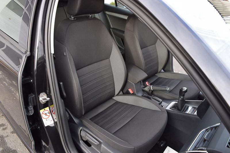 Škoda Octavia (2018) 1.4TSI 110kw AMBITION NAVI APP - fotka 35 z 47