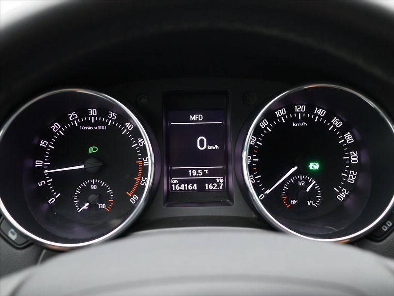 Škoda Yeti 2,0 TDI 103kW DSG 4x4 Xenon - fotka 17 z 31