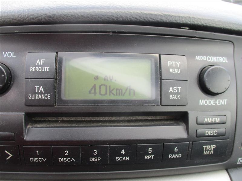 Toyota Corolla 1,4 VVTi, klima, - fotka 15 z 21