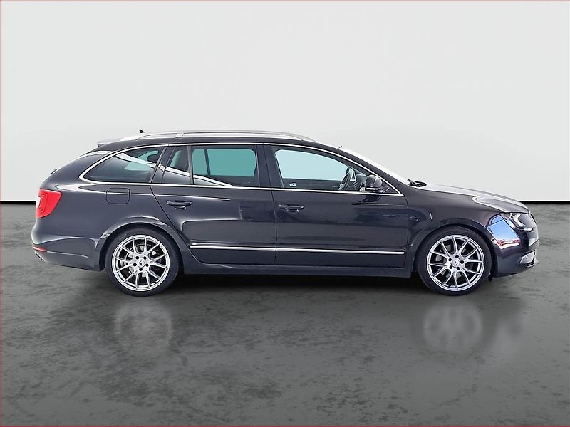 Škoda Superb (2013) Elegance 2.0 TDI, 4X4, Navi - fotka 6 z 17