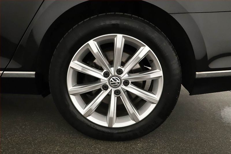 Volkswagen Passat (2015) 2.0 TDI, 4X4, Kůže, Navi - fotka 18 z 18