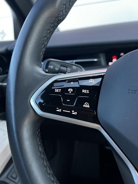 Volkswagen ID.7 Tourer 210kW 82kWh Pro 1.Maj DPH - fotka 10 z 28
