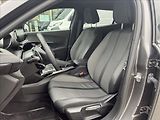 Peugeot 2008 1,2 PT  Allure EAT8 zár 6/28 - náhled 8