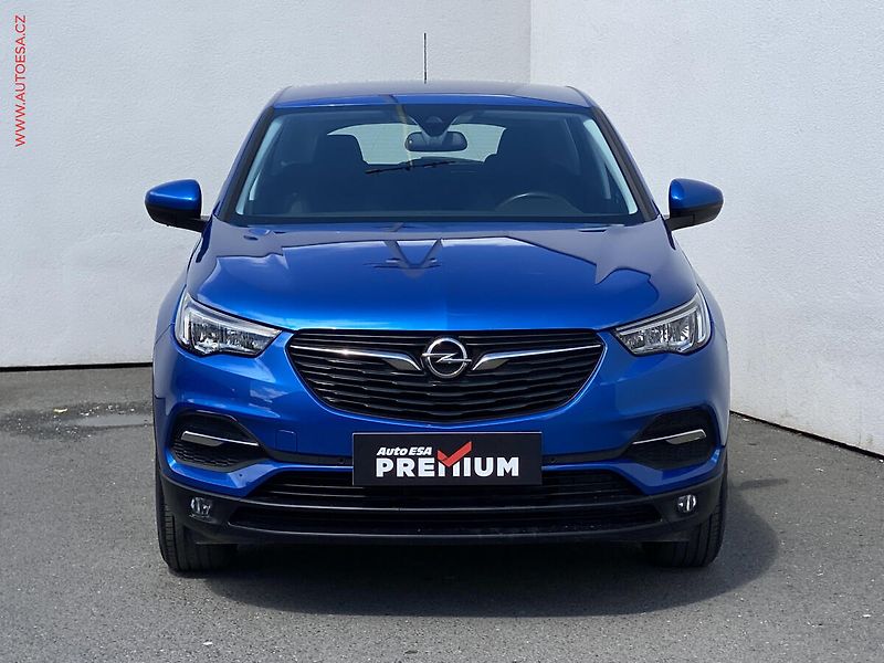 Opel Grandland X (2021) 1.2 T, 1.maj,ČR, Edition - fotka 2 z 19