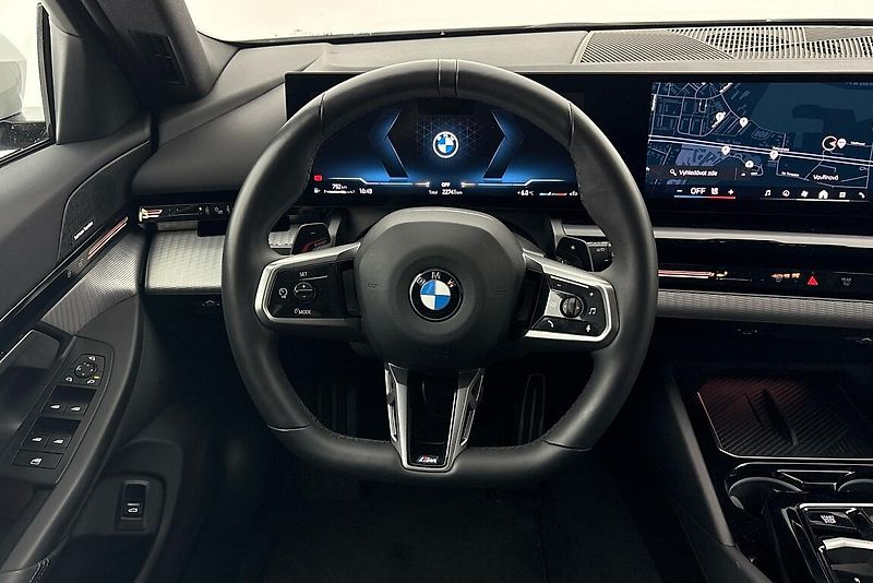 BMW Řada 5 řady 5 | 520d xDrive - fotka 8 z 13
