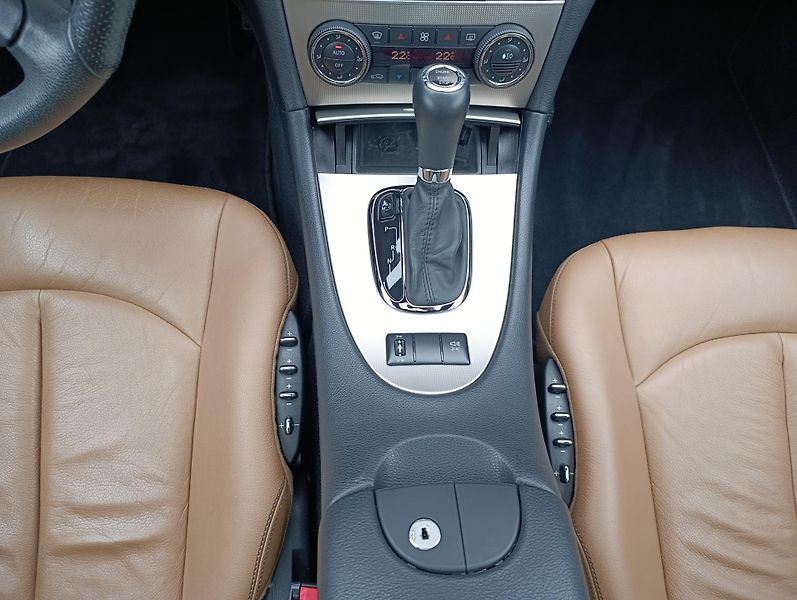 Mercedes-Benz CLK 500 5.5 V8 AMG 7G TRONIC TOP - fotka 25 z 35