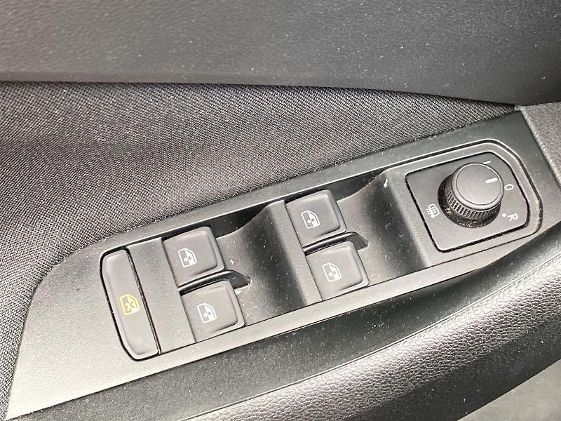 Škoda Scala (2024) 1.0 TSI Ambition - fotka 20 z 31