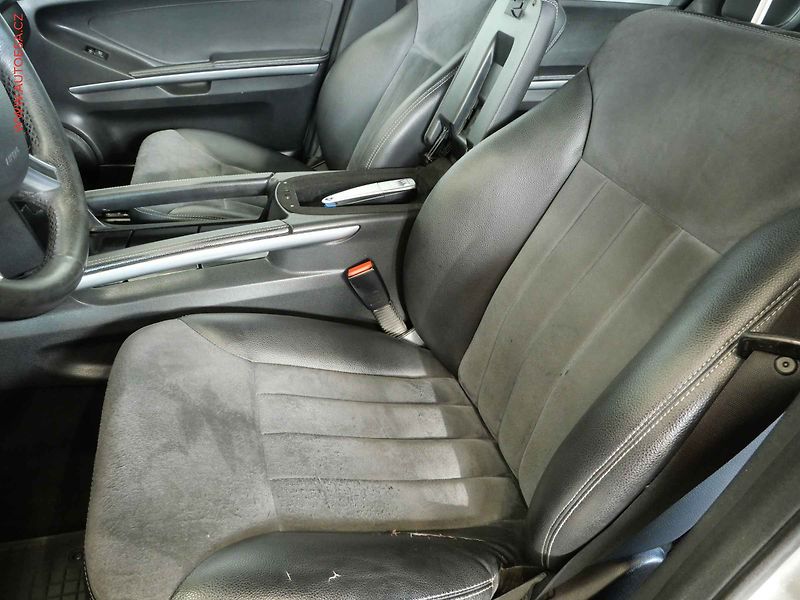 Mercedes-Benz Třídy M (2006) 3.0 CDI ML280 4Mat - fotka 9 z 21