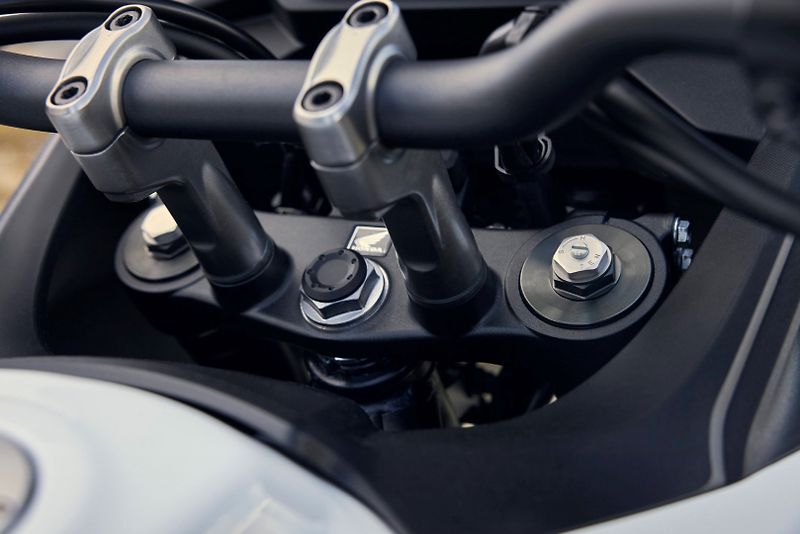 Honda XL 750 Tranalp (2026) E-Clutch - fotka 7 z 8