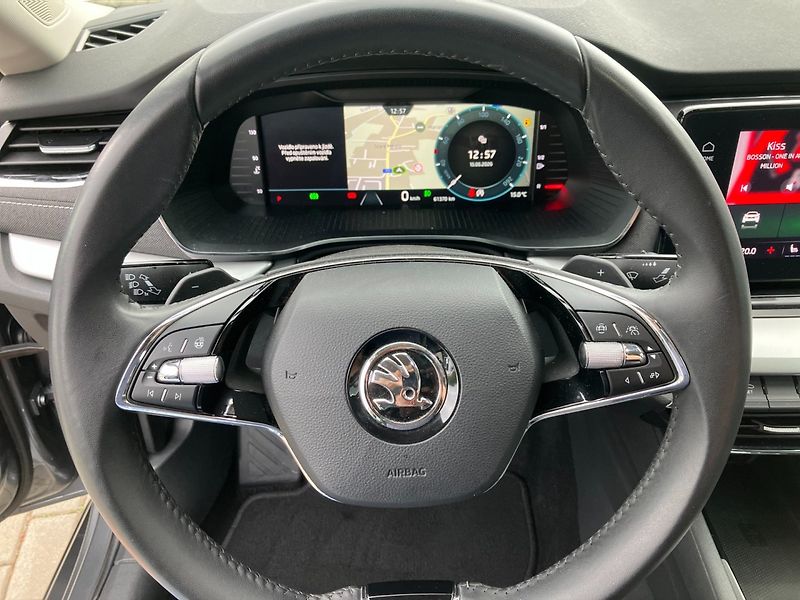 Škoda Octavia (2023) 2.0TDI 110kW DSG STYLE HEAD-UP - fotka 25 z 36