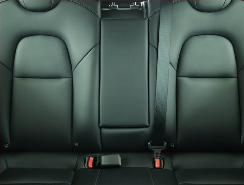 Tesla Model 3 (2021) Long Range 4WD 79kWh, SoH 91% - fotka 10 z 22
