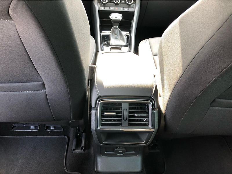 Škoda Karoq 2.0 TDi DSG 7st. AMBITION - fotka 24 z 29