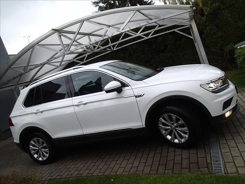 Volkswagen Tiguan 2,0 ČR, 4x4, Tažné - fotka 12 z 73