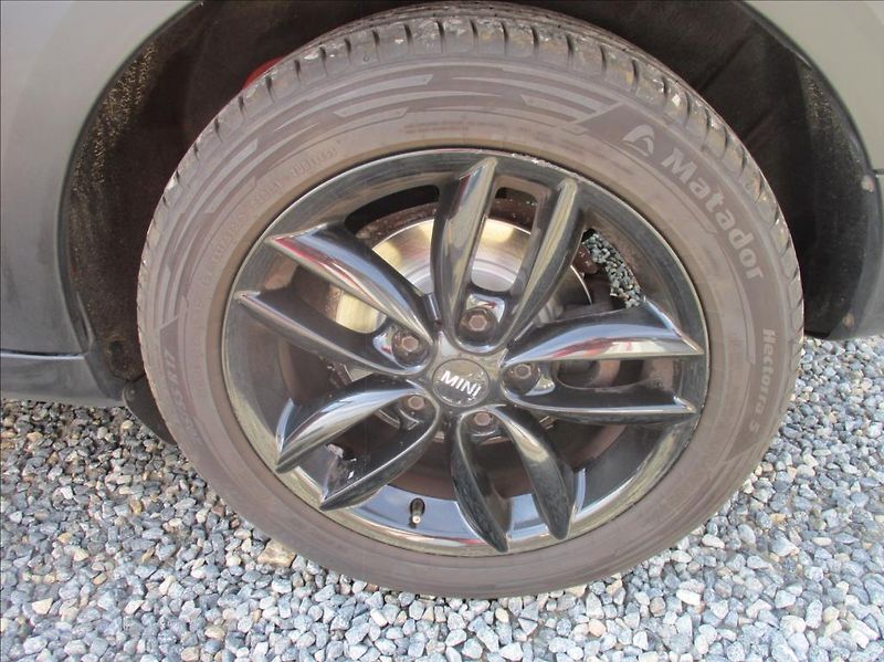 Mini Countryman 1,6 D, aut.klima,serv.kniha, - fotka 25 z 31