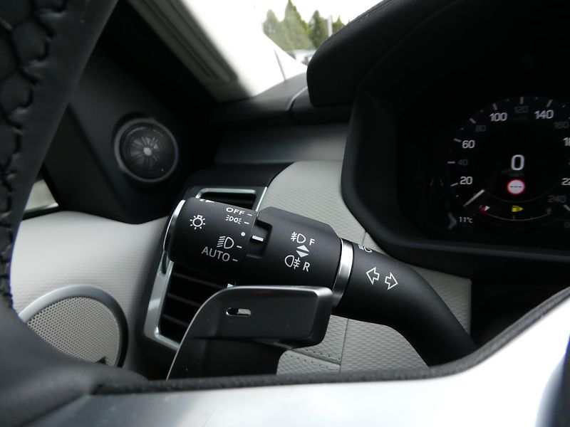 Land Rover Discovery 5 3,0 Gemini D350 - fotka 25 z 45