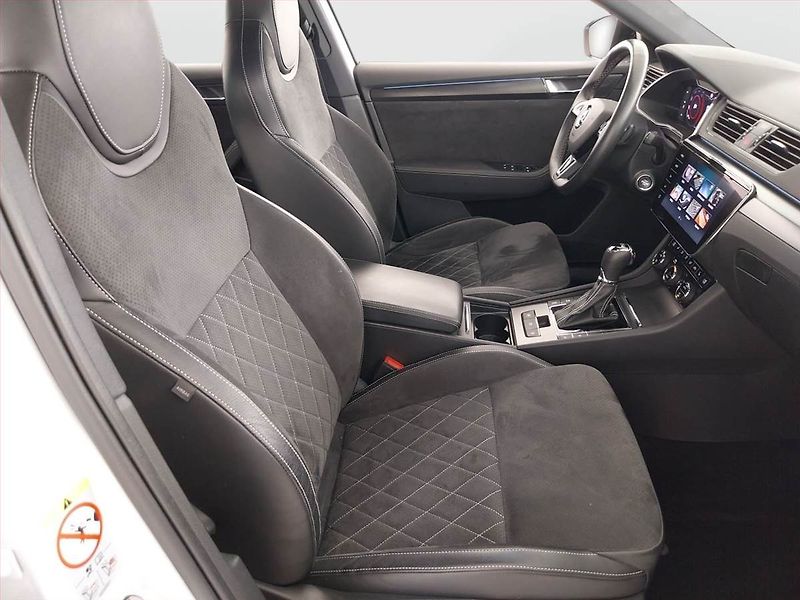 Škoda Superb (2019) Sportline 2.0 TDI - fotka 9 z 25