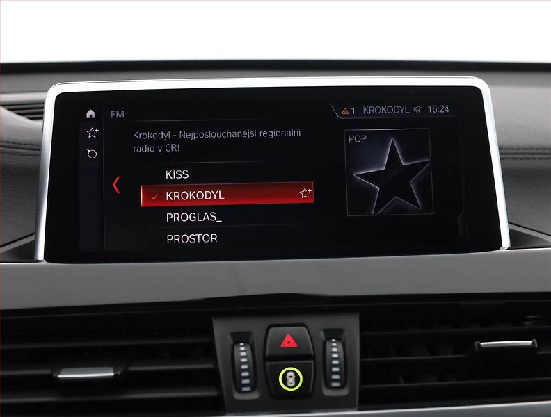 BMW X1 (2020) sDrive18d, Automat, ČR,1.maj - fotka 15 z 20
