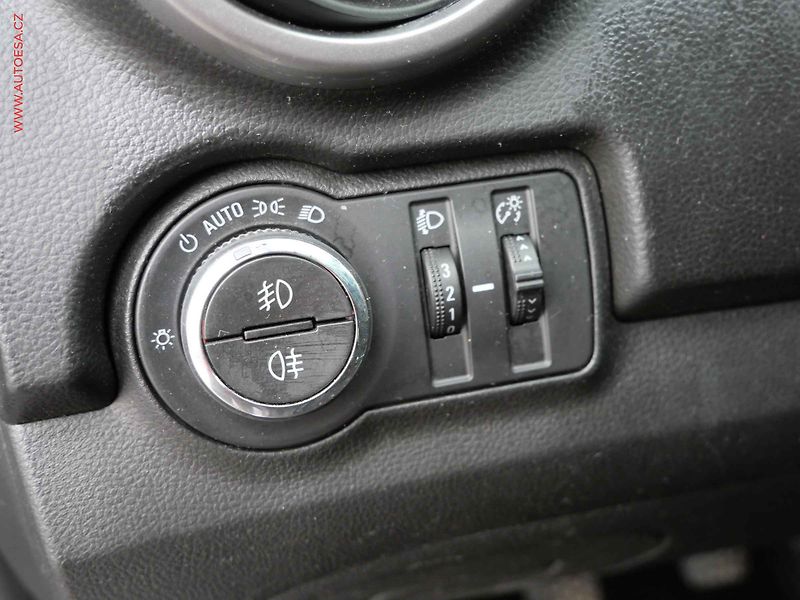 Chevrolet Trax (2014) 1.6i, 1.maj,ČR, AC, park - fotka 15 z 21