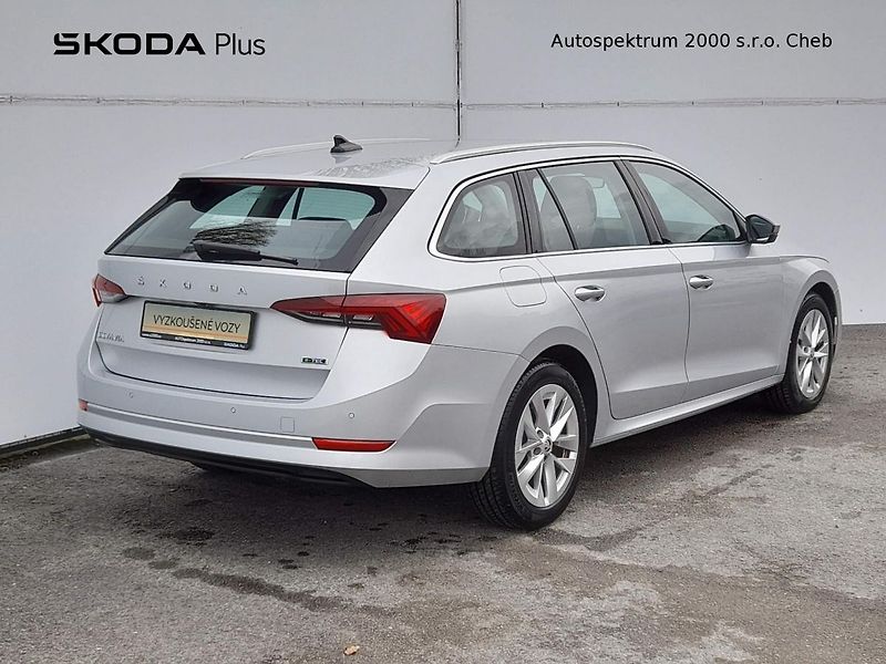 Škoda Octavia Combi M-HEV Style Plus Navi 1. - fotka 11 z 29