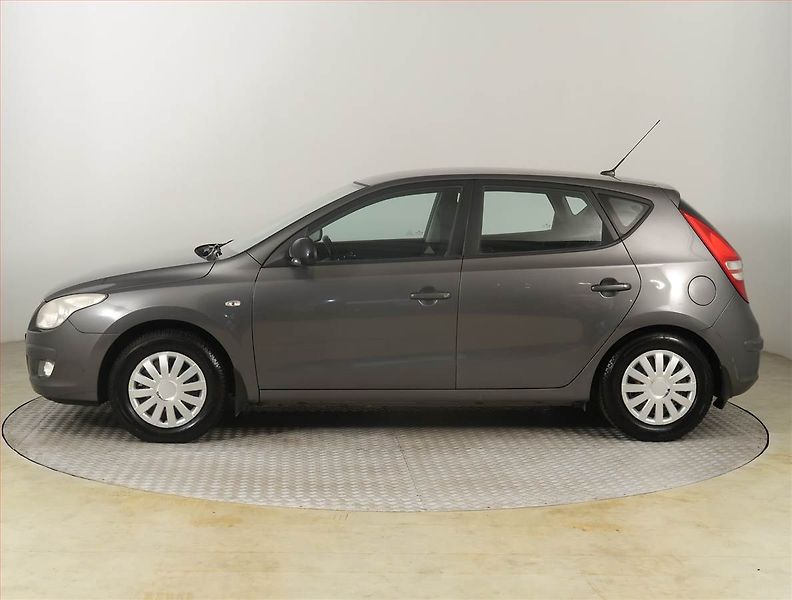 Hyundai i30 (2008) 1.4 CVVT, po STK, Klima - fotka 3 z 16