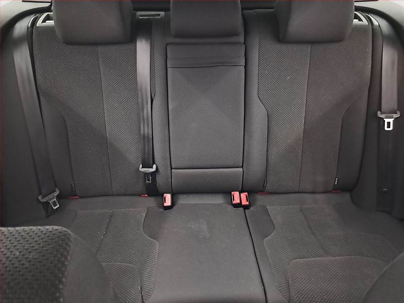 Volkswagen Passat (2009) 1.8 TSI, po STK, Tažné - fotka 10 z 13