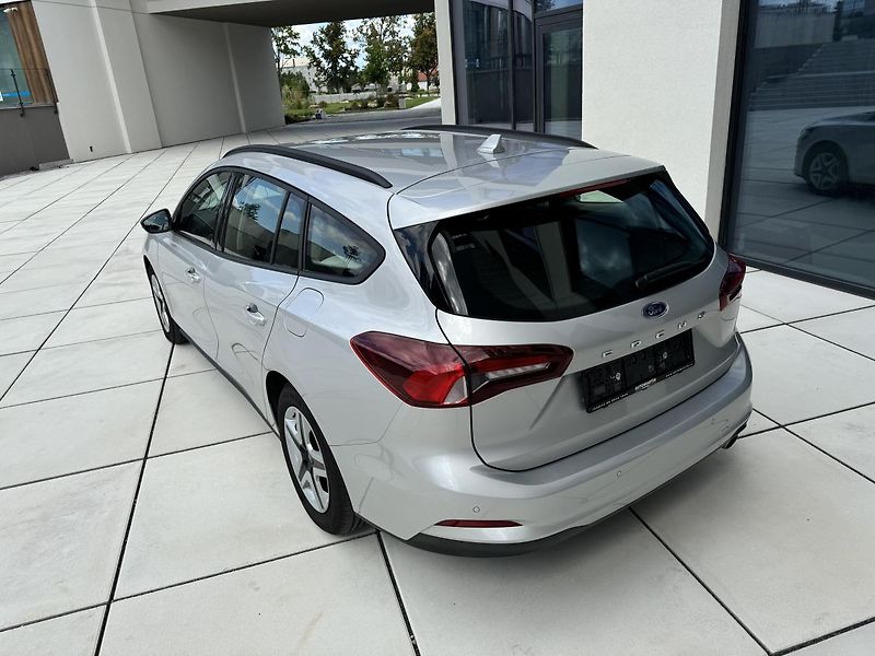 Ford Focus (2022) Kombi 1,5EcoBlue AUT8 88kW Edi - fotka 46 z 49