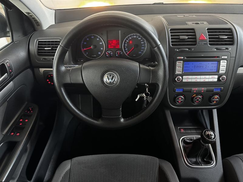 Volkswagen Golf (2008) Variant 1.4 TSI 103 KW  - fotka 11 z 19