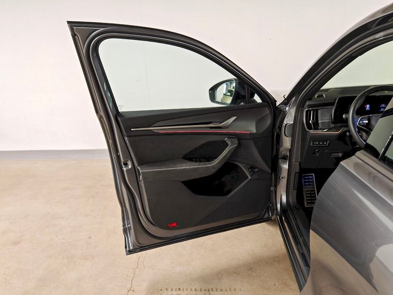 Škoda Kodiaq (2025) iV 1.5 TSI 150 kW DSG Sportlin - fotka 22 z 33