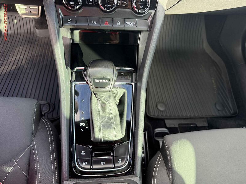Škoda Karoq (2022) 1.5 TSi, 2.maj,ČR, SportLine - fotka 15 z 19