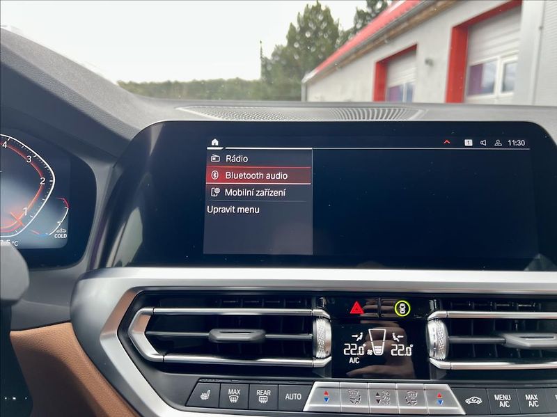 BMW Řada 3 330D xDrive M SPORT záruka - fotka 40 z 57