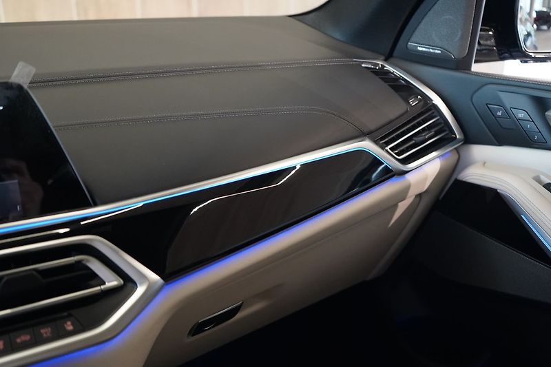 BMW X5 M50d xDrive, Renegade Widebody - fotka 42 z 50