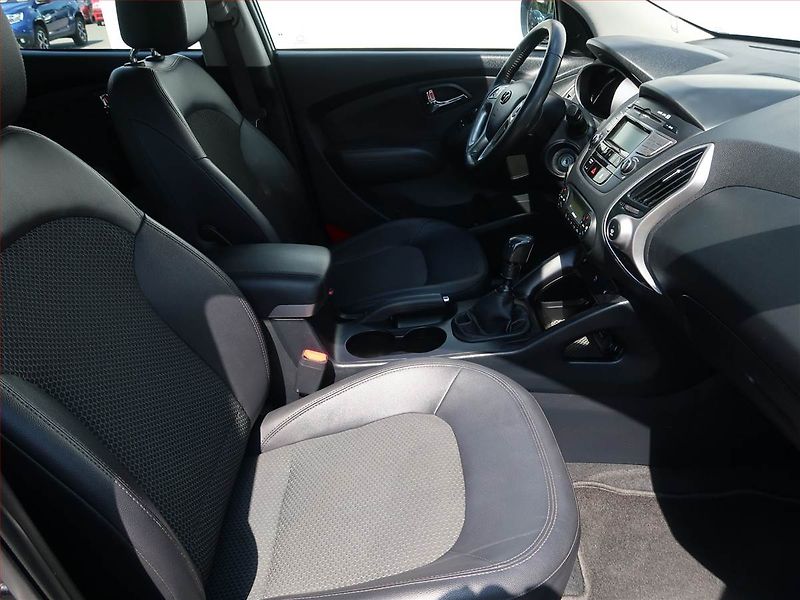 Hyundai ix35 (2012) 1.6 GDI, Serv.kniha, Kůže - fotka 9 z 17